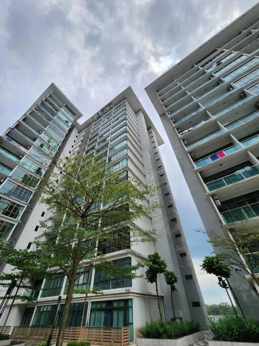 2-4 Pax Spacious Living @ Mount Austin, Jb #02 Τζόχορ Μπάχρου Εξωτερικό φωτογραφία